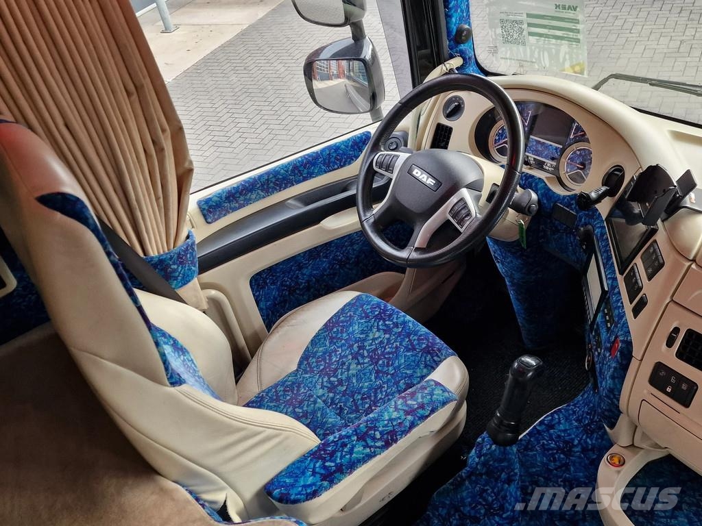 DAF XF 480 Spacecab 6x2/4 - Show truck - Manual gearbo Camiones tractor