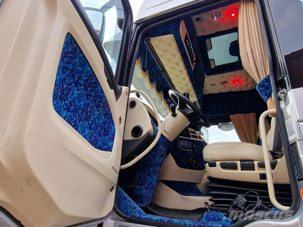 DAF XF 480 Spacecab 6x2/4 - Show truck - Manual gearbo Vetopöytäautot