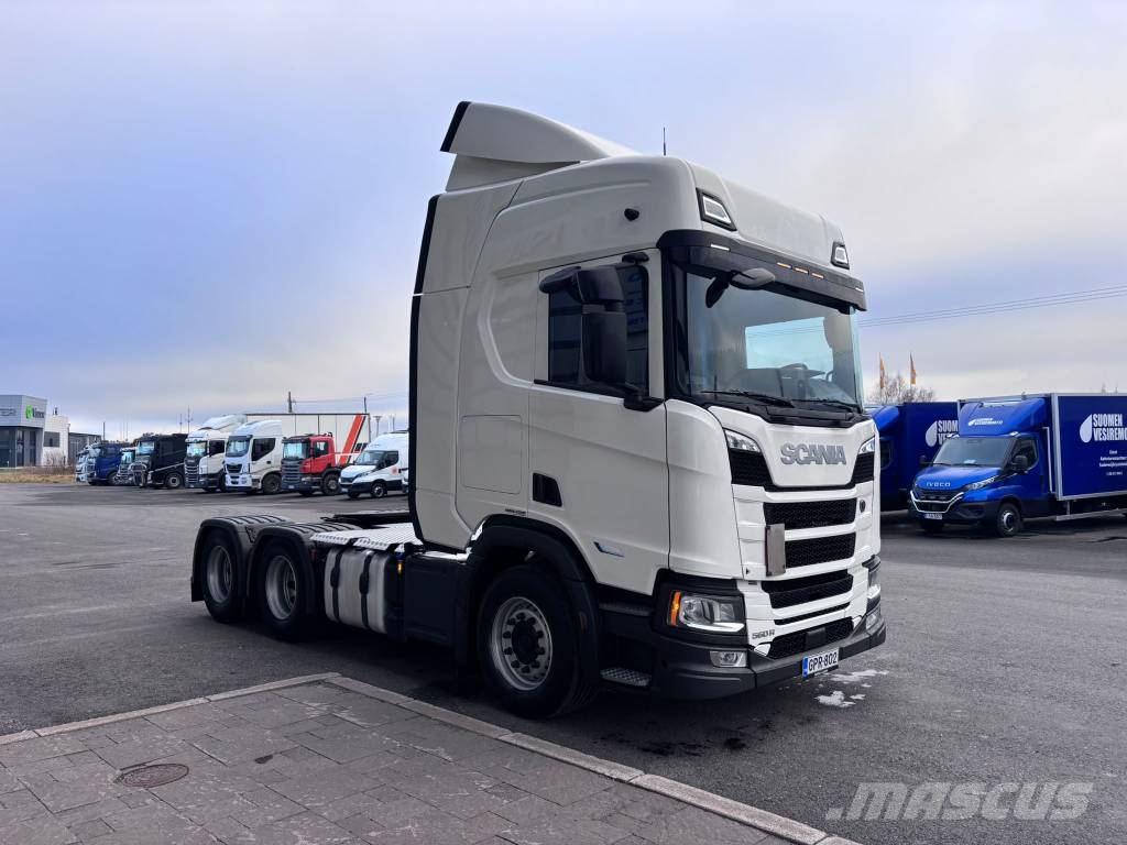Scania R560 6x4  HCT وحدات الجر