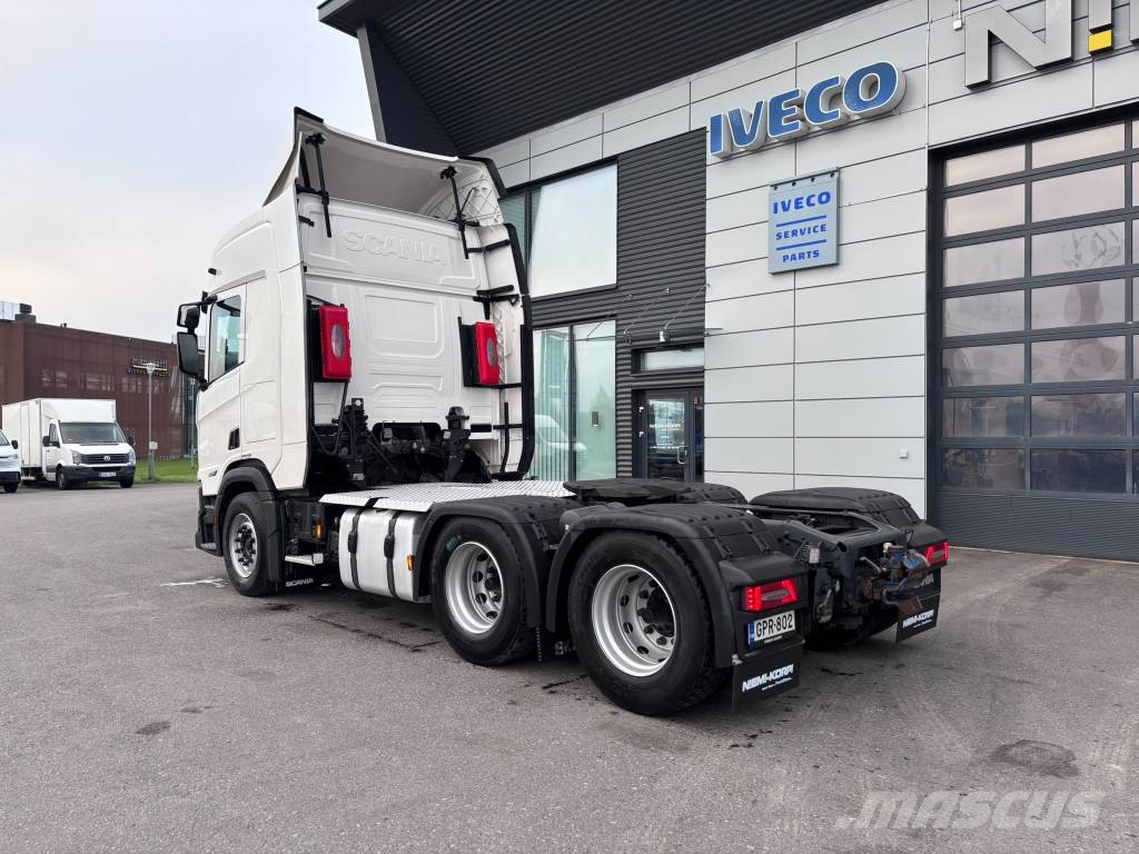 Scania R560 6x4  HCT وحدات الجر