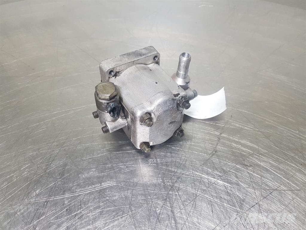 Perkins T4.236-XugpaBnuka A42X-Gearpump/Zahnradpumpe Хидравлични