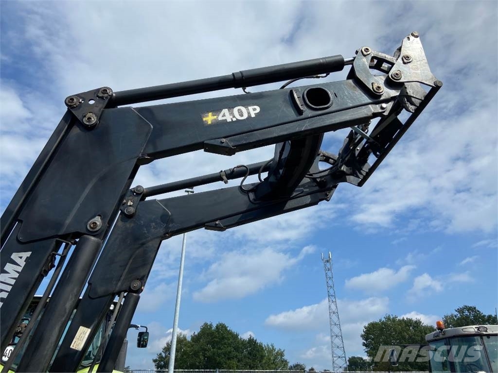 CLAAS AXOS 330 CX Traktory