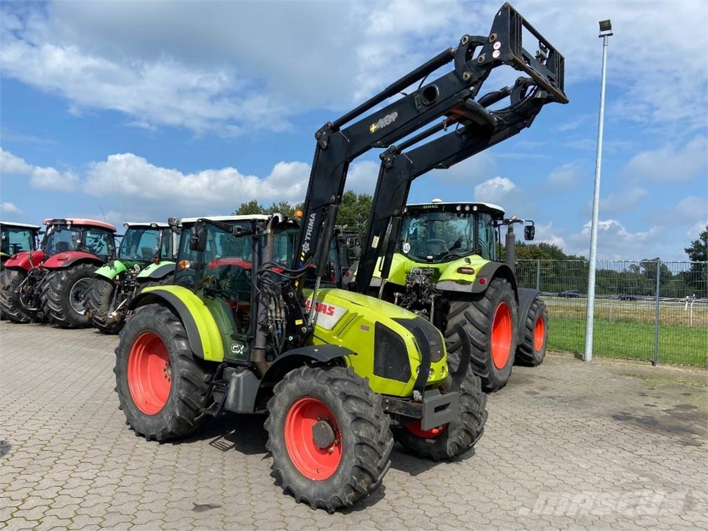 CLAAS AXOS 330 CX Traktory