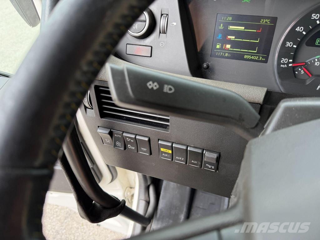 Volvo FH16 750 6X4 EURO5 + PALFINGER PK18002-EH Sunkvežimiai su dengtu kėbulu