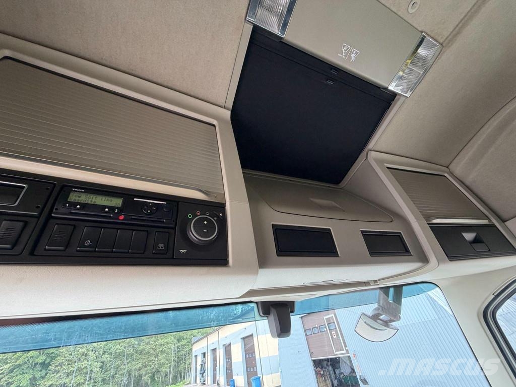 Volvo FH16 750 6X4 EURO5 + PALFINGER PK18002-EH Sunkvežimiai su dengtu kėbulu