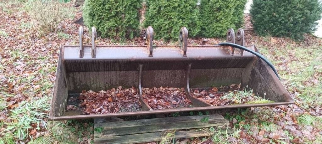 Fuchs F 712 - bewegt sich wieder - Pelle sur pneus