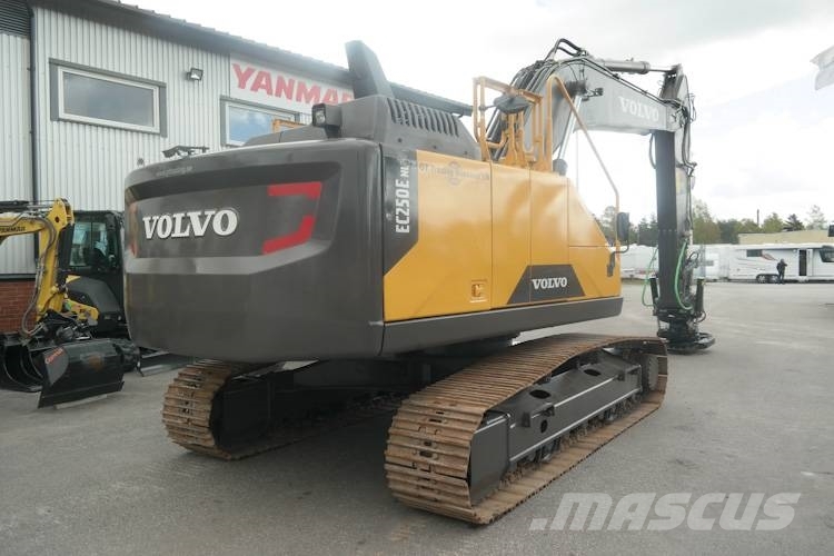 Volvo EC250 ELn *Uthyres* Escavadoras de rastos