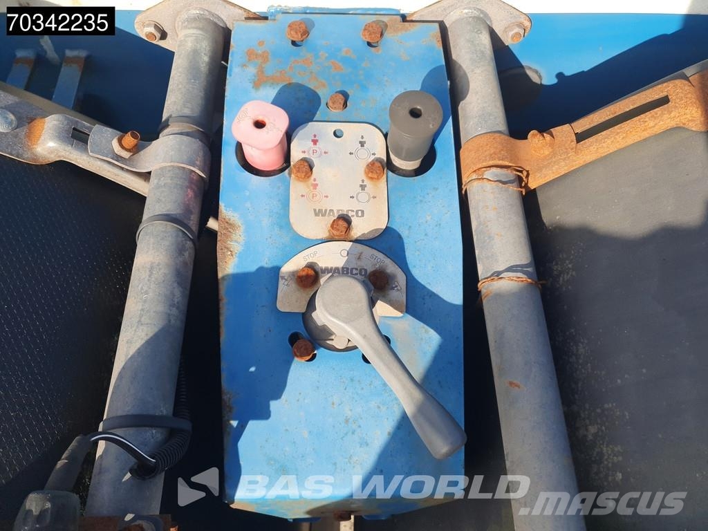 Renders - Has 3 axles Liftachse Mutl 45ft Containertrailer