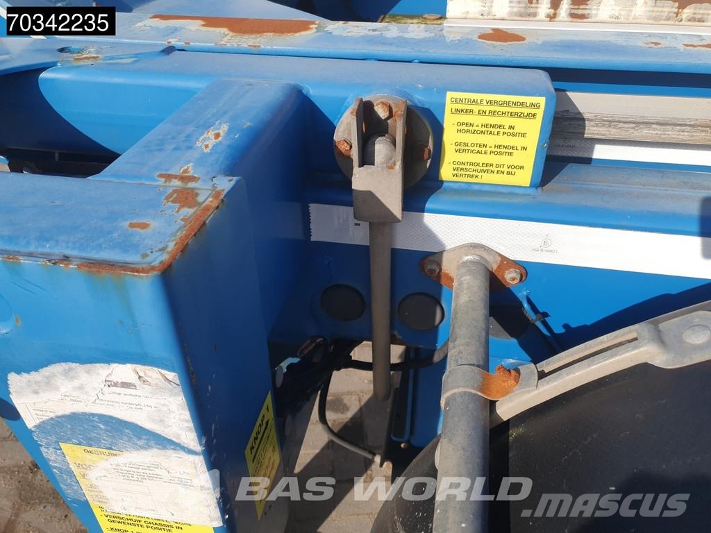Renders - Has 3 axles Liftachse Mutl 45ft Containertrailer