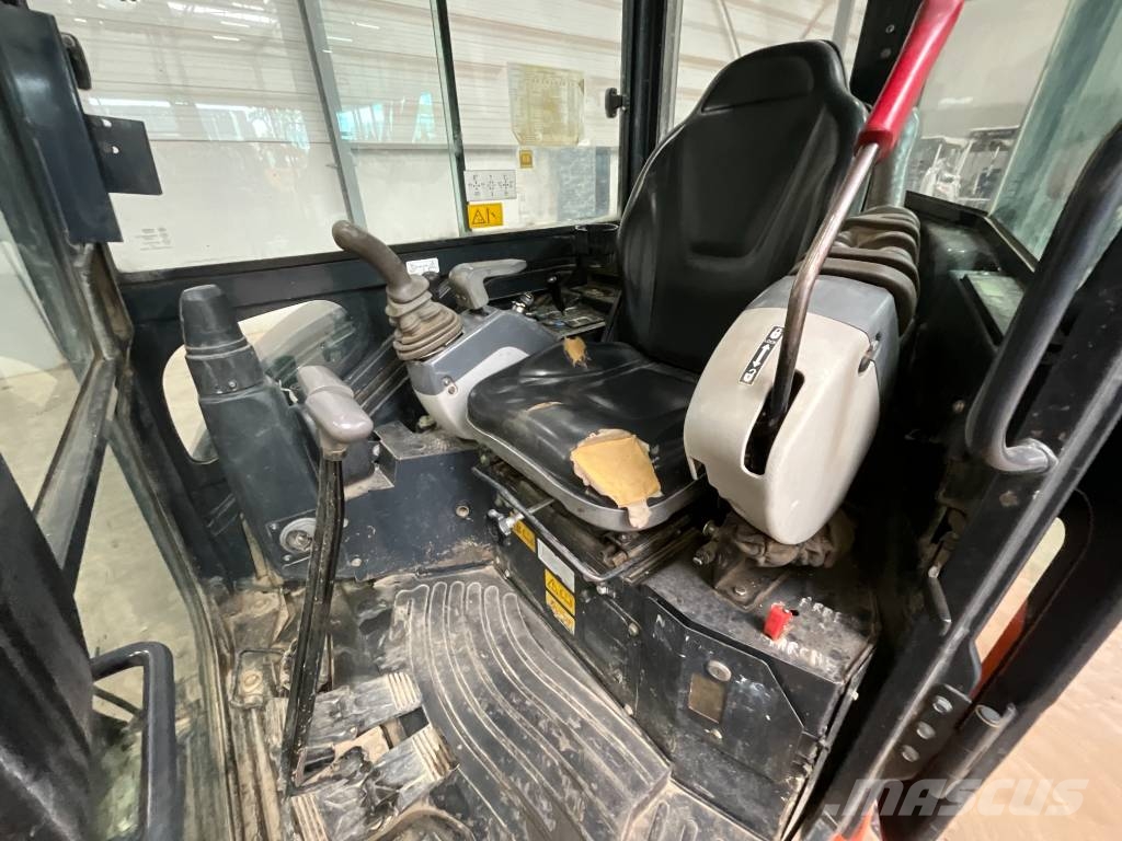 Hitachi ZX 26 U-5A حفارات صغيرة أقل من 7 طن (حفارات صغيرة)