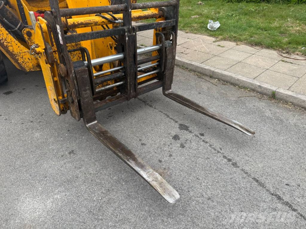JCB 540-170 Chariot télescopique