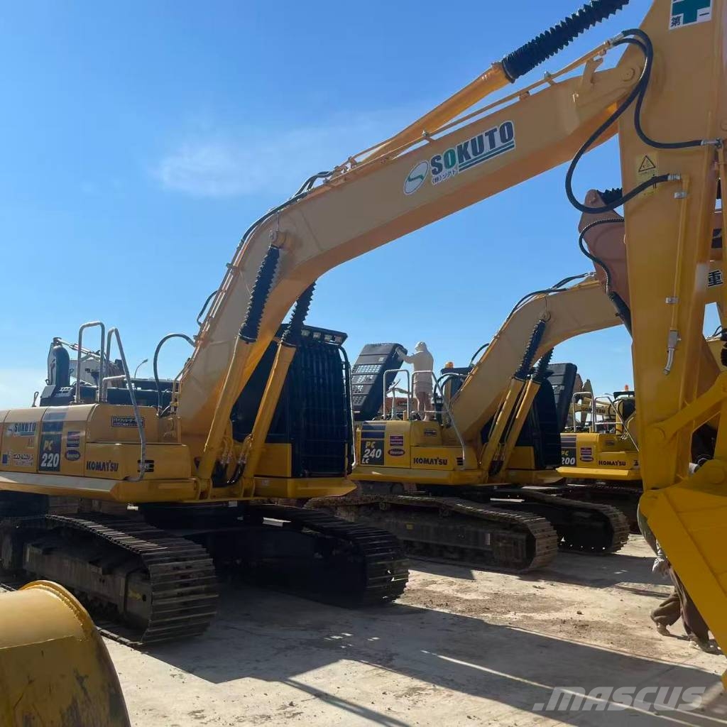 Komatsu PC 220 Bagri goseničarji