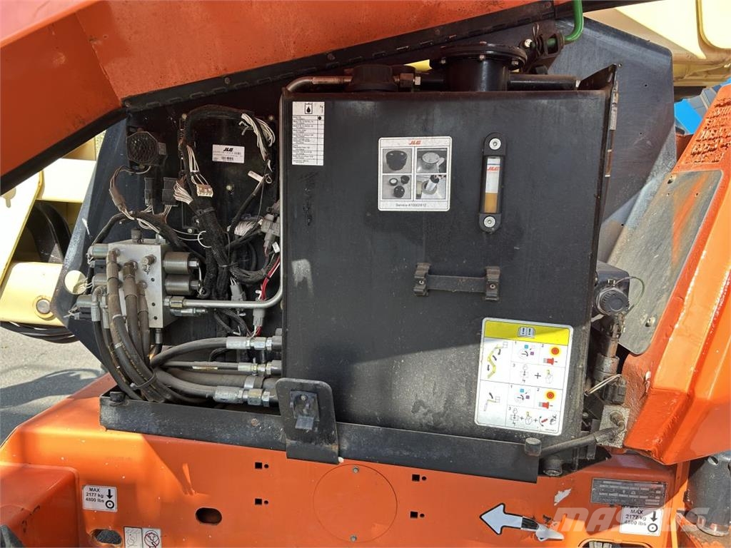 JLG 340AJ (4566) Iseliikuvad poomtõstukid
