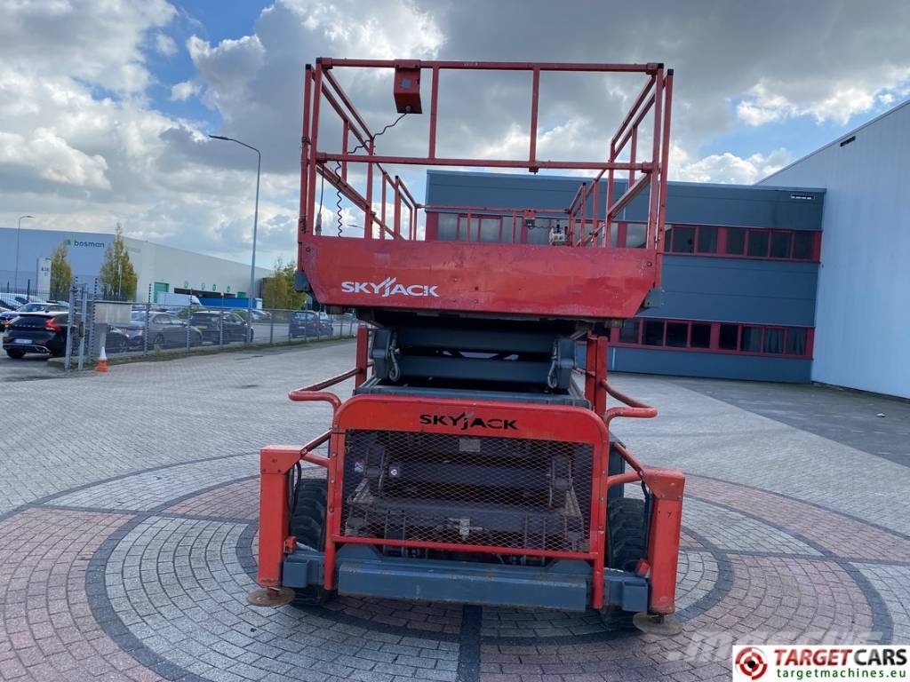 SkyJack SJ9250 RT Diesel Scissor Work Lift 1720cm Scheren-Arbeitsbühnen