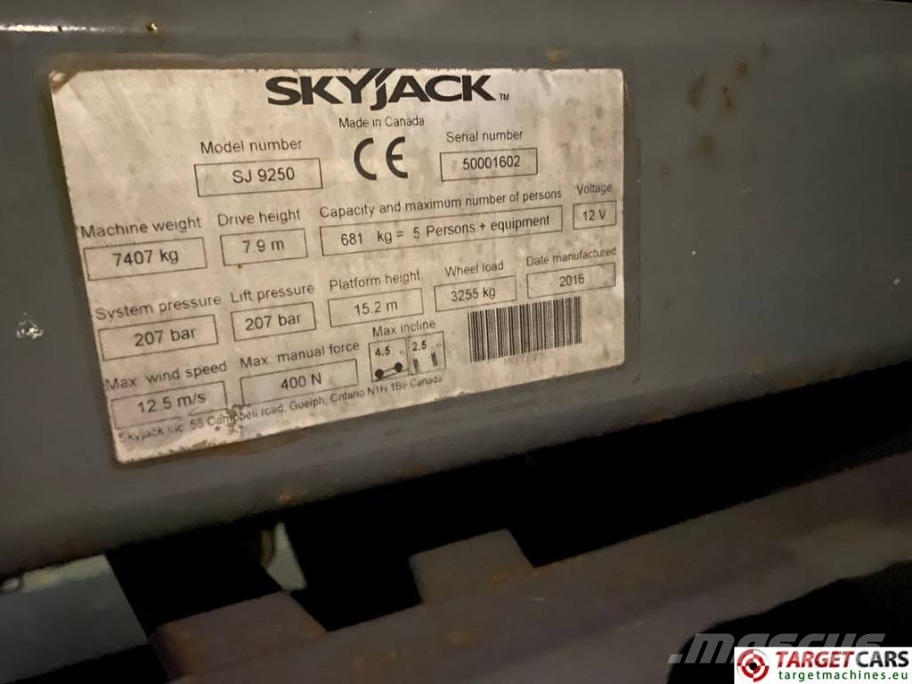 SkyJack SJ9250 RT Diesel Scissor Work Lift 1720cm Scheren-Arbeitsbühnen