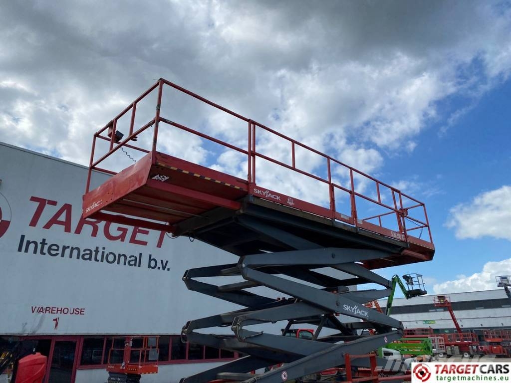 SkyJack SJ9250 RT Diesel Scissor Work Lift 1720cm Scheren-Arbeitsbühnen