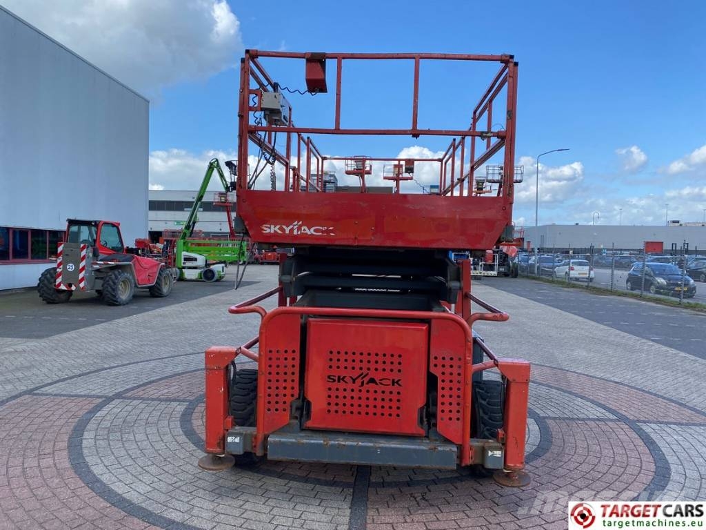 SkyJack SJ9250 RT Diesel Scissor Work Lift 1720cm Scheren-Arbeitsbühnen