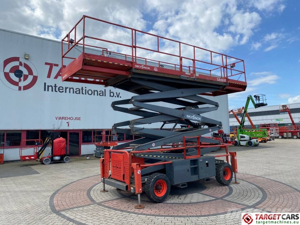 SkyJack SJ9250 RT Diesel Scissor Work Lift 1720cm Scheren-Arbeitsbühnen
