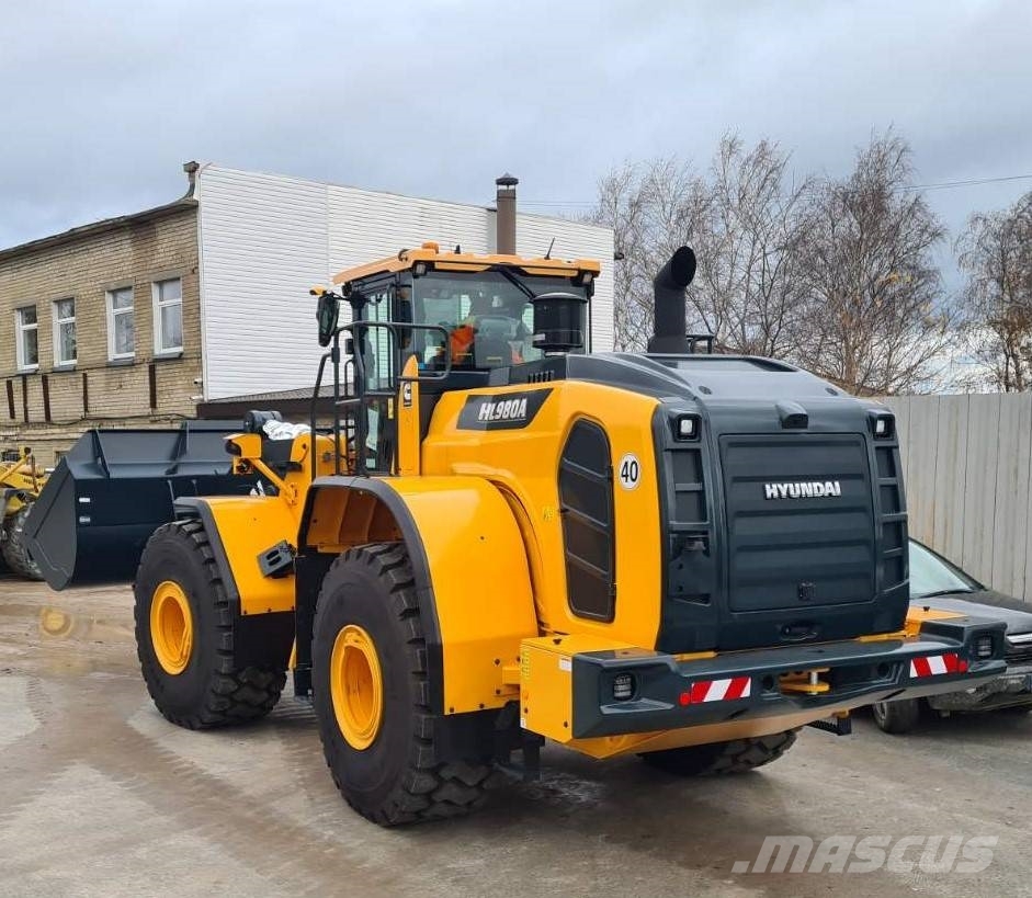 Hyundai HL980A لوادر بعجل