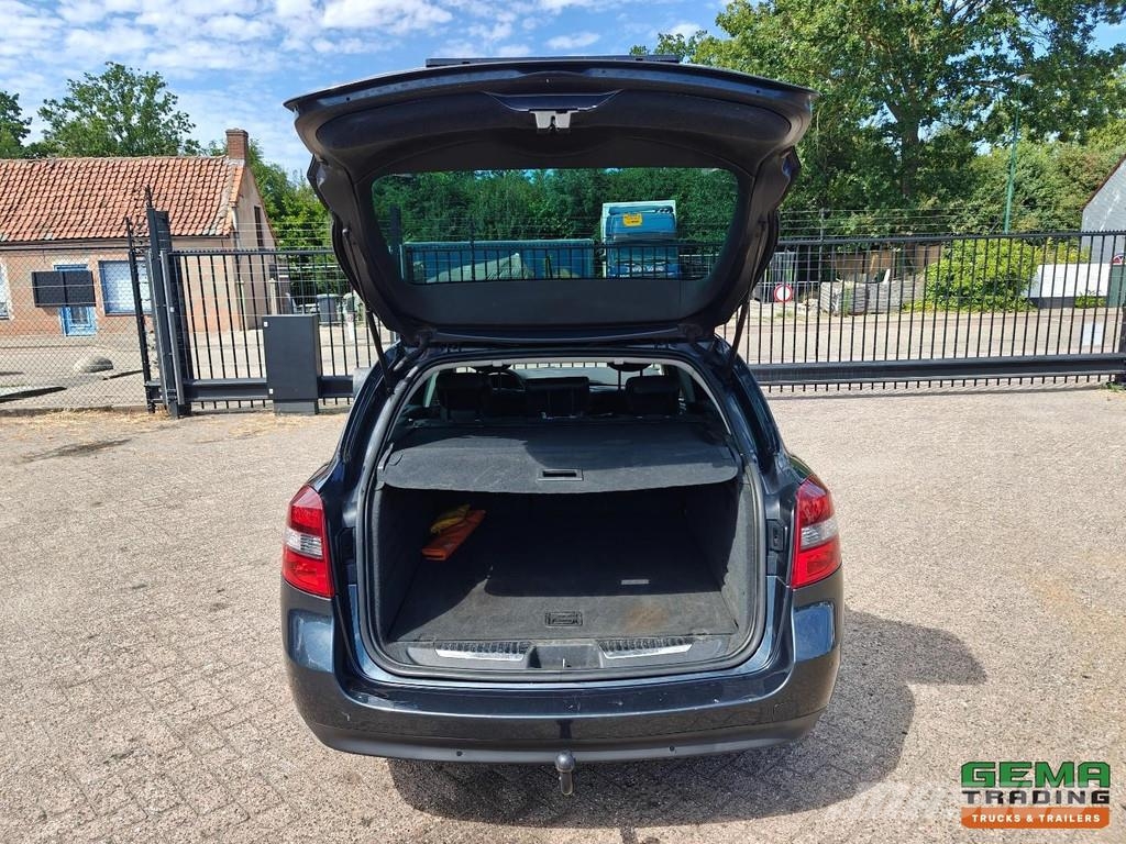 Renault Laguna 4x2 Euro 5 - 5 Seats - Manual - 6-speed - N Carros