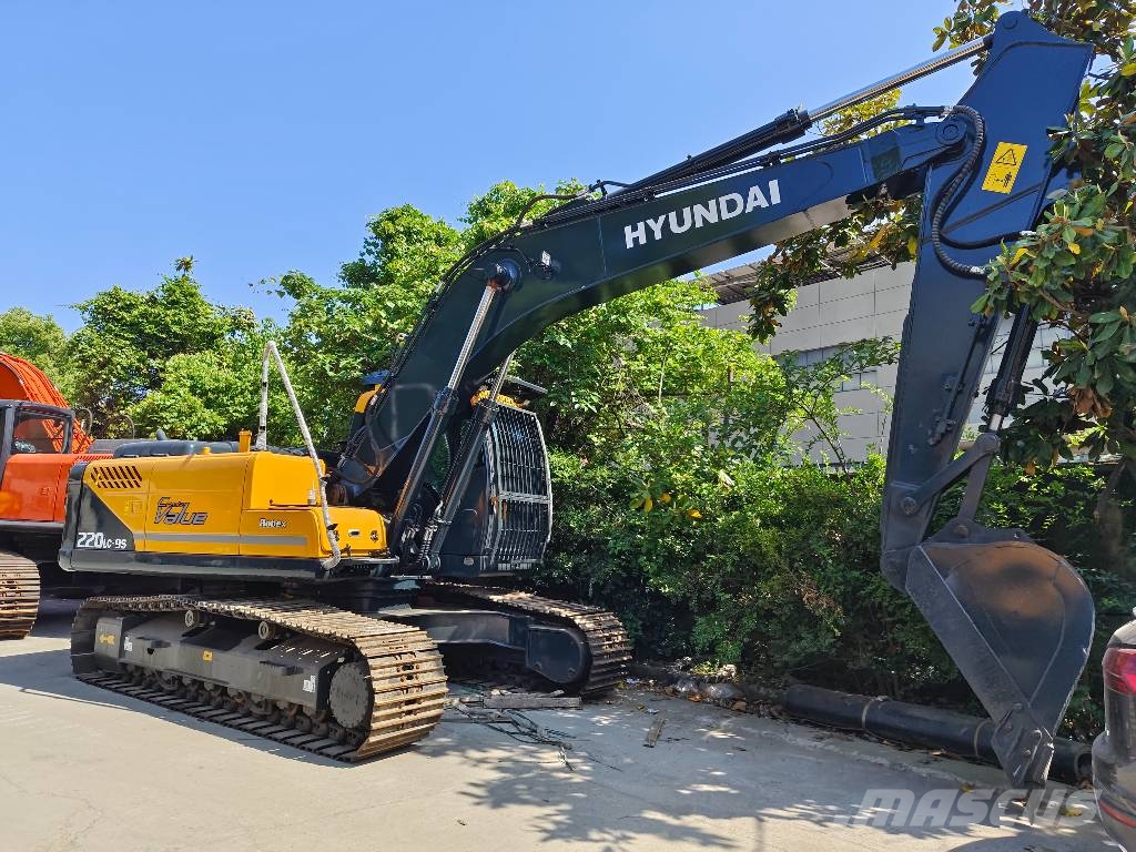 Hyundai 220LC-9S Гусеничні екскаватори