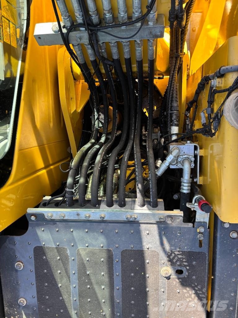 Komatsu PW 160-11 - PW160 - PW180 - PW 180 Wielgraafmachines