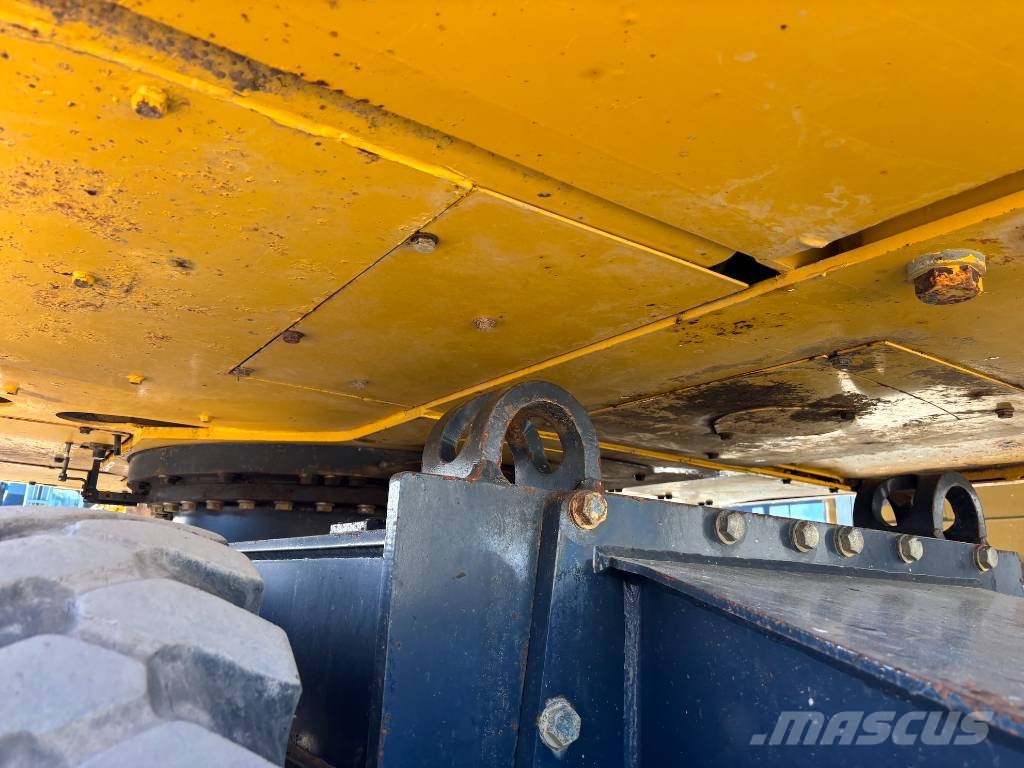 Komatsu PW 160-11 - PW160 - PW180 - PW 180 Wielgraafmachines
