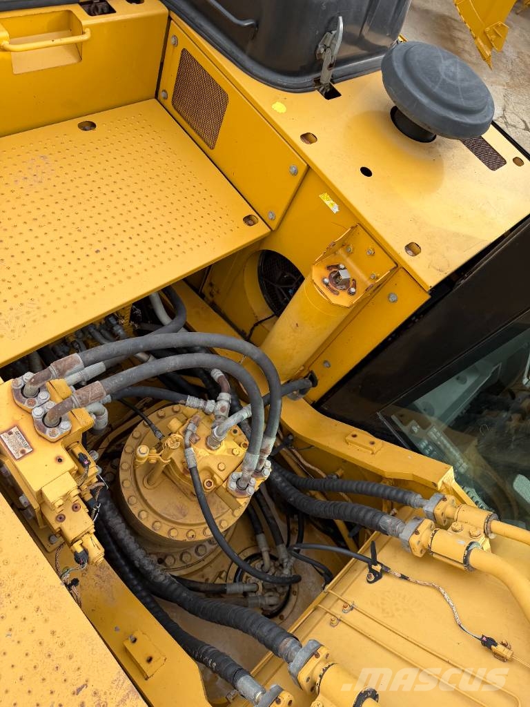 CAT 336 E 3000 units excavators in stock Εκσκαφείς με ερπύστριες