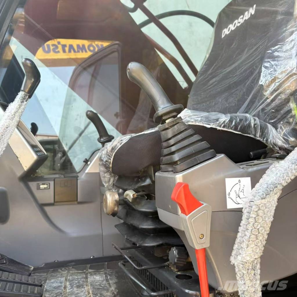 Doosan DX 300 LC Rupsgraafmachines