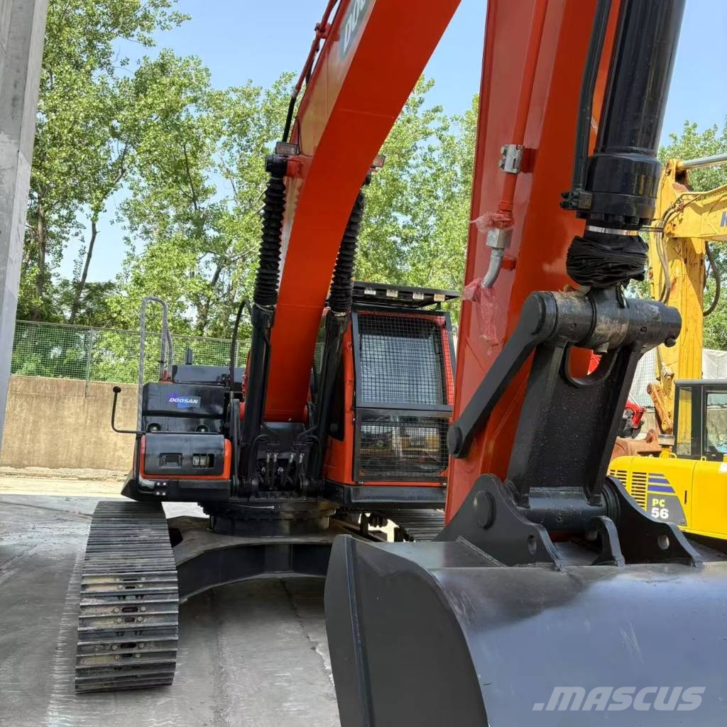 Doosan DX 300 LC Rupsgraafmachines