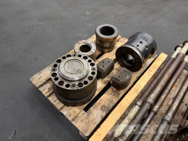 Rammer USED PARTS FIT HAMMERR RAMMER 3800 KG مطارق / كسارات