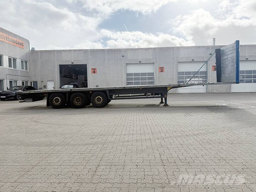 Schmitz 3 axle Flatbed / Flachbettauflieger Madelpoolhaagised