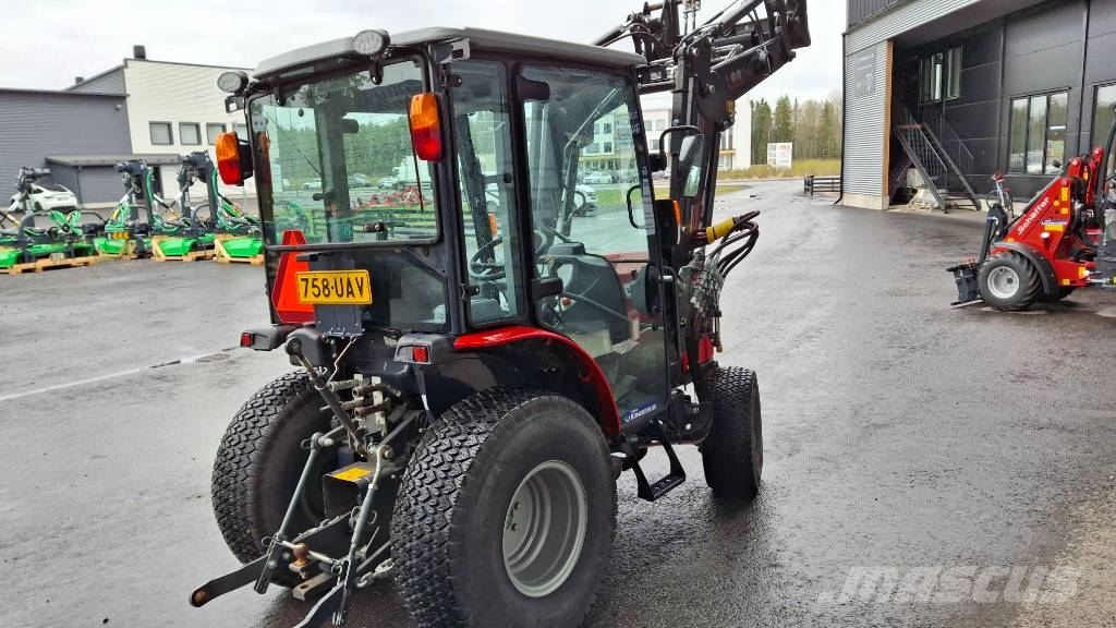 Massey Ferguson 1735 + Isme 90 etukuormain Ajettu vain 160h トラクター