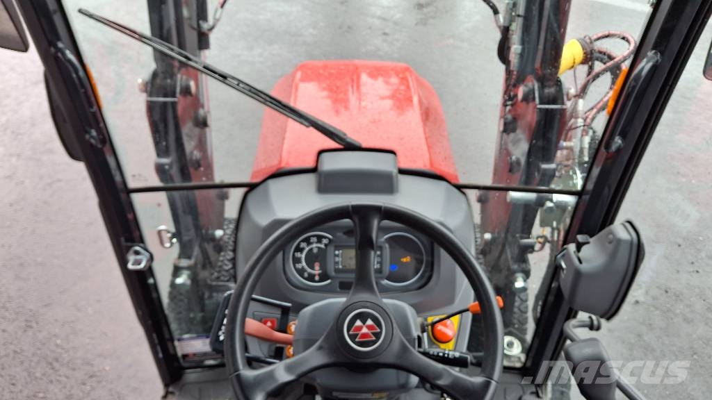 Massey Ferguson 1735 + Isme 90 etukuormain Ajettu vain 160h トラクター