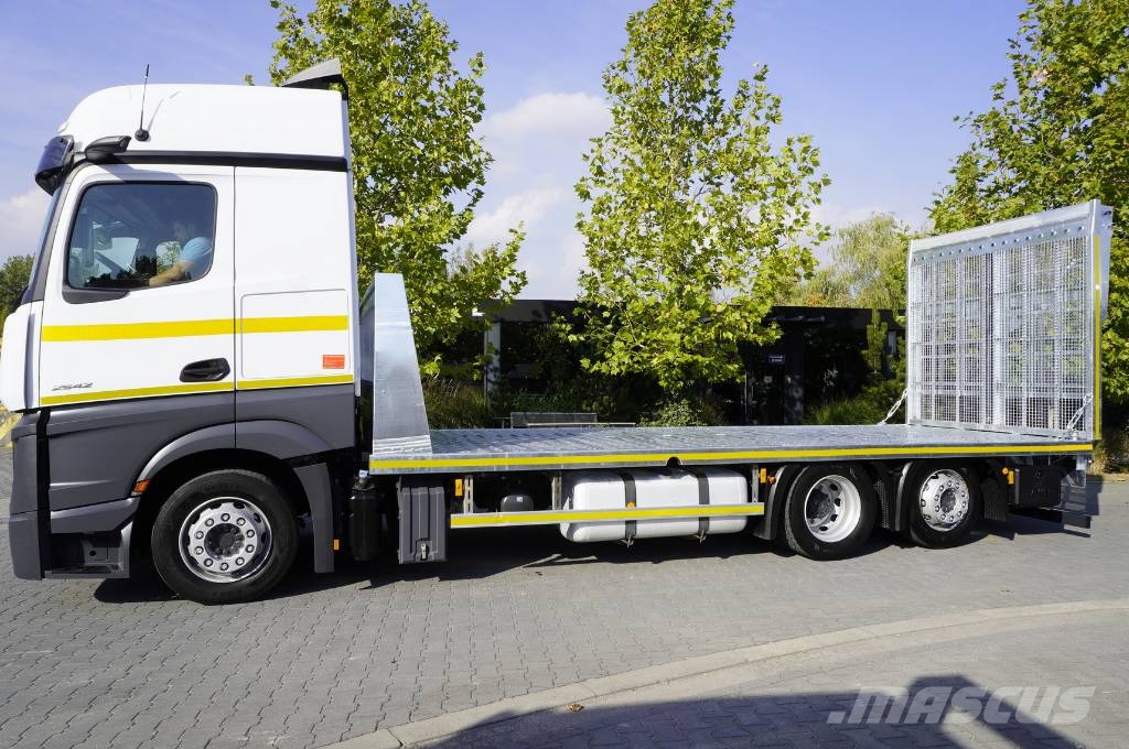 Mercedes-Benz Actros 2542 MP5 Low deck / NEW tow truck 9.4 m Flatbed lastbiler med spil