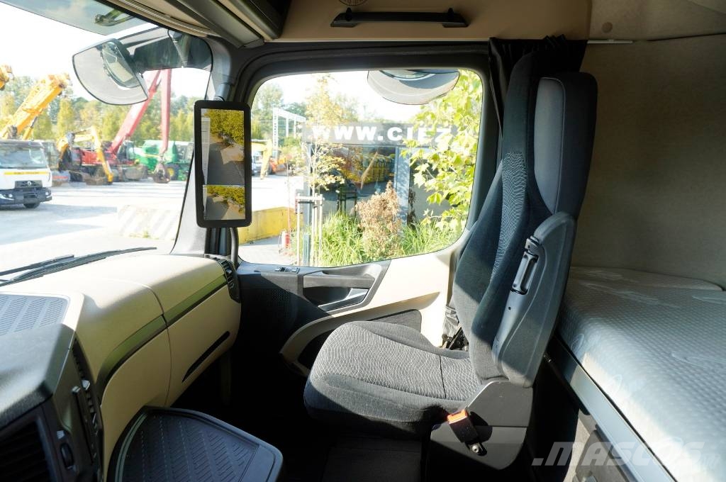 Mercedes-Benz Actros 2542 MP5 Low deck / NEW tow truck 9.4 m Flatbed lastbiler med spil