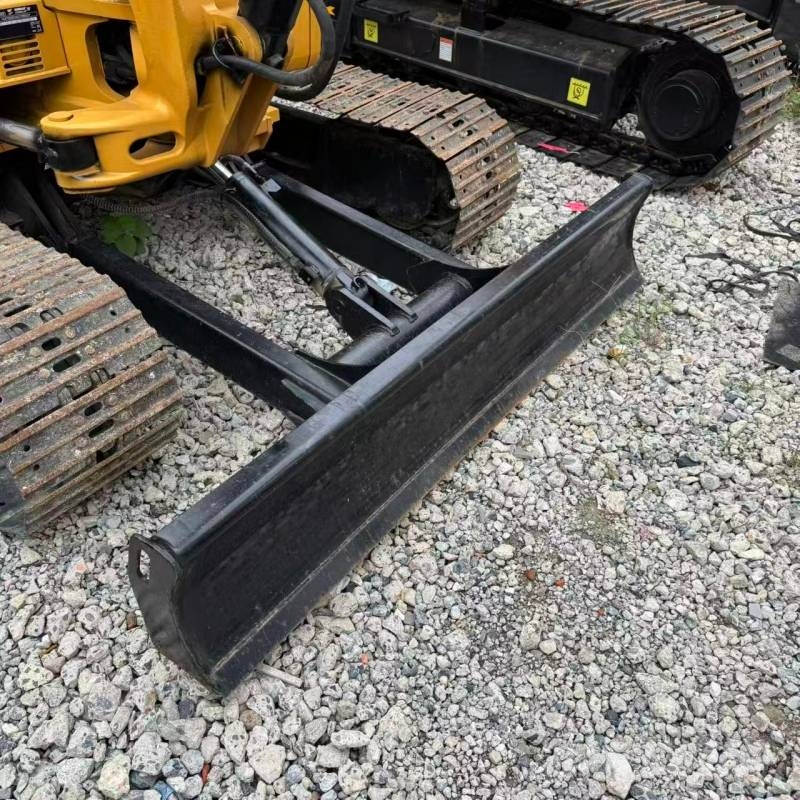 CAT 305 Mini bagri <7t