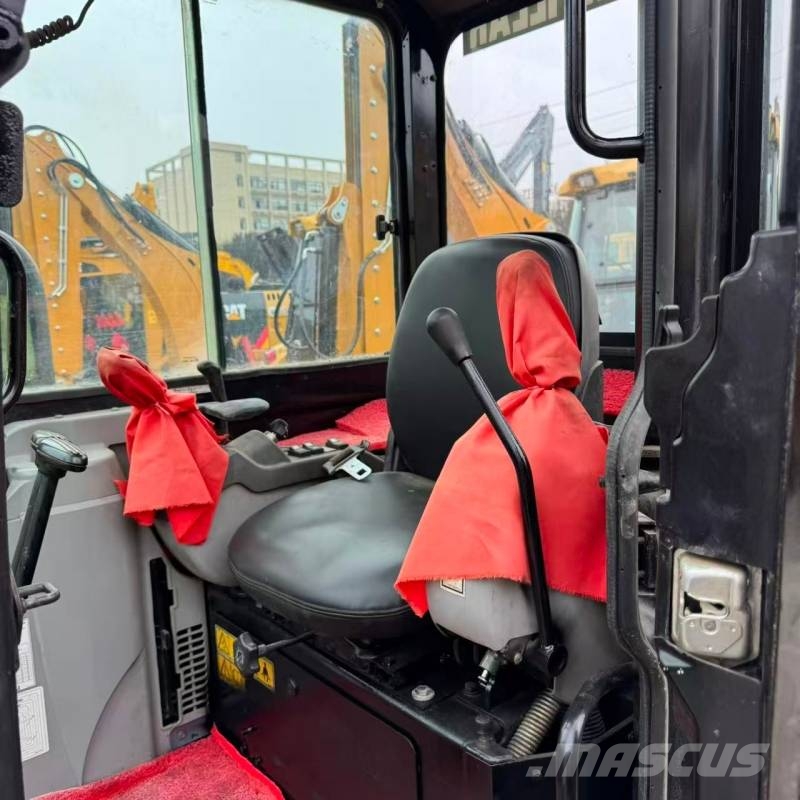 CAT 305 Mini bagri <7t