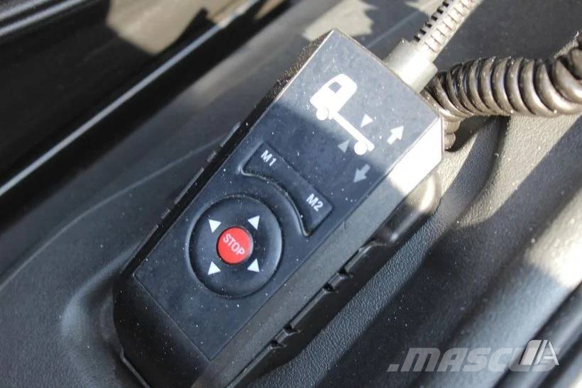 Mercedes-Benz Atego 1221 –FURGON- F-002 شاحنات ذات هيكل صندوقي