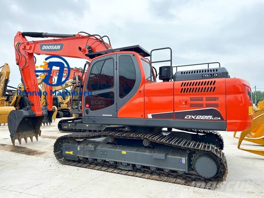 Doosan 225 LCA 履带挖掘机