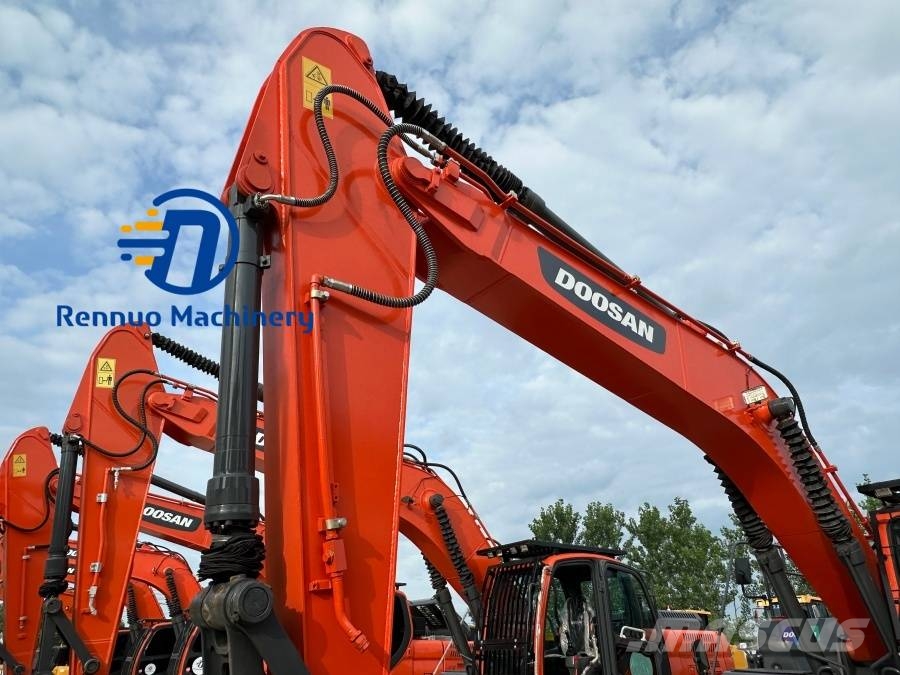 Doosan 225 LCA 履带挖掘机