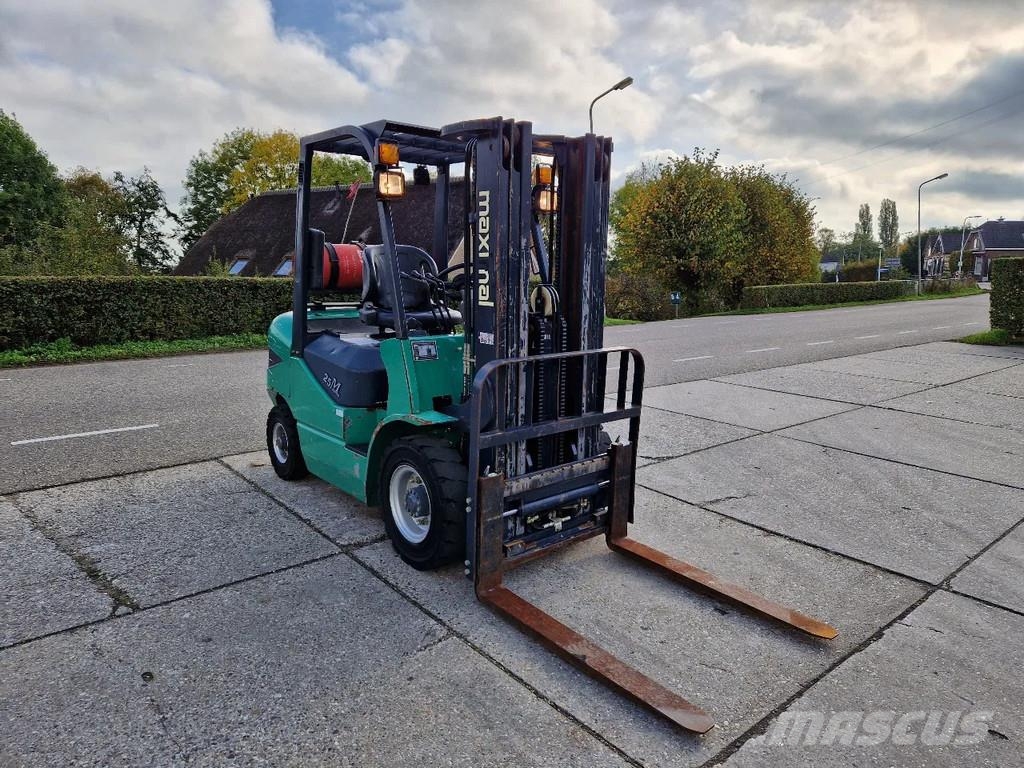 Maximal Nissan Zhejiang 2.5 ton LPG LOW HOURS Gāzes autoiekrāvēji (LPG)