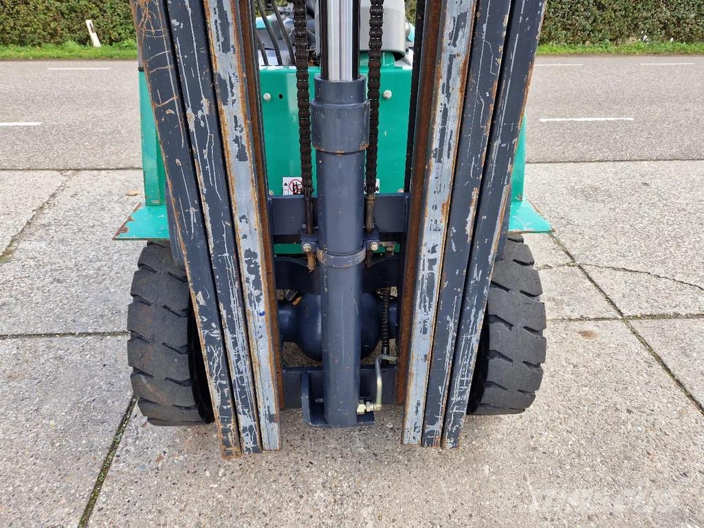 Maximal Nissan Zhejiang 2.5 ton LPG LOW HOURS Gāzes autoiekrāvēji (LPG)