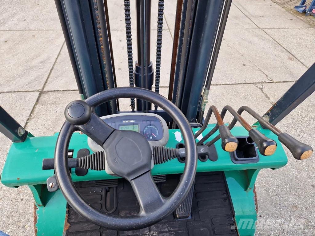 Maximal Nissan Zhejiang 2.5 ton LPG LOW HOURS Gāzes autoiekrāvēji (LPG)