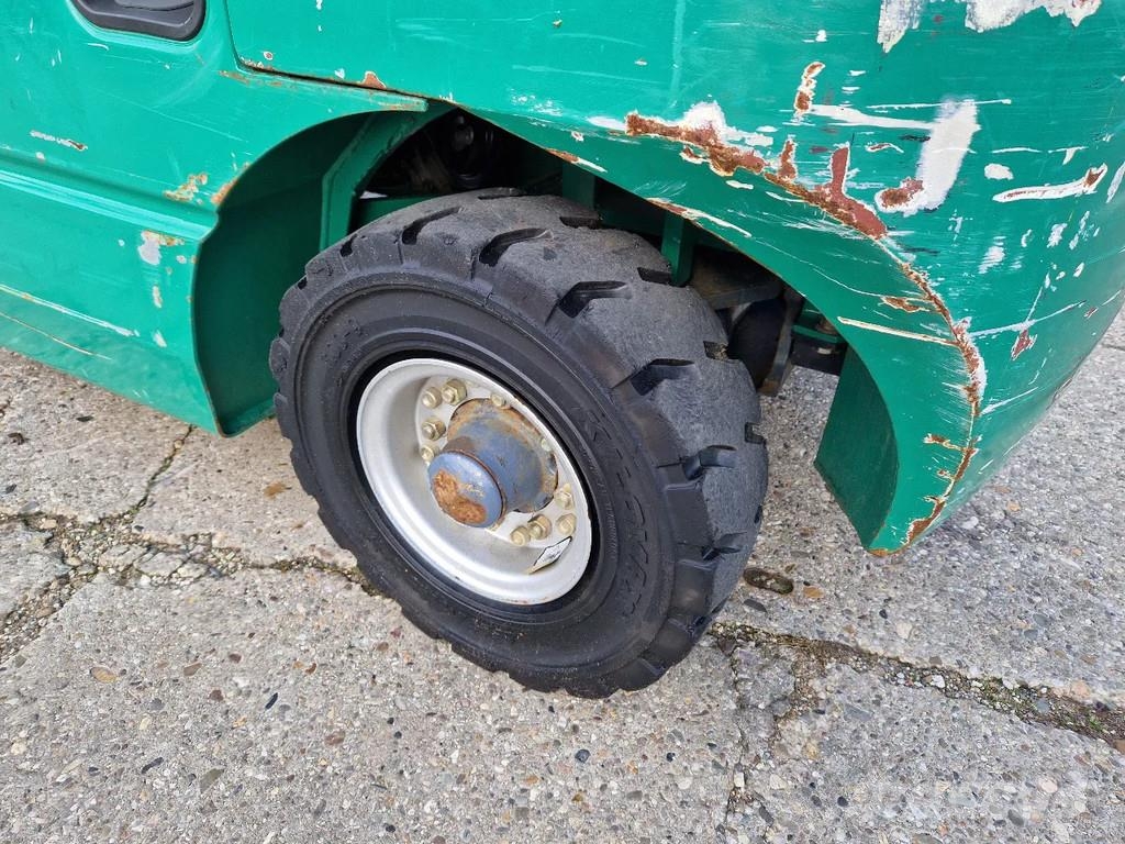 Maximal Nissan Zhejiang 2.5 ton LPG LOW HOURS Gāzes autoiekrāvēji (LPG)
