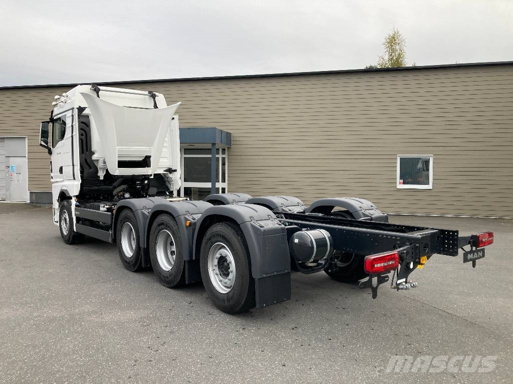 MAN TGX 35.520 8x4-4 BL CH chassi Kuorma-autoalustat