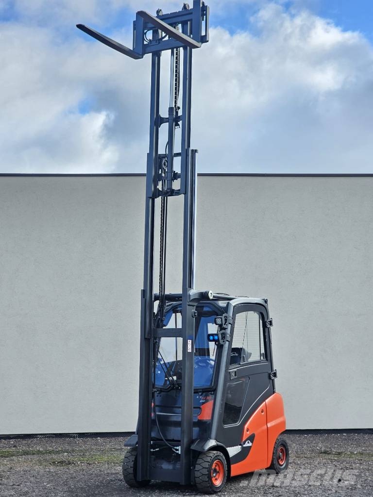 Linde H18T-01 Triplex Gasstapler
