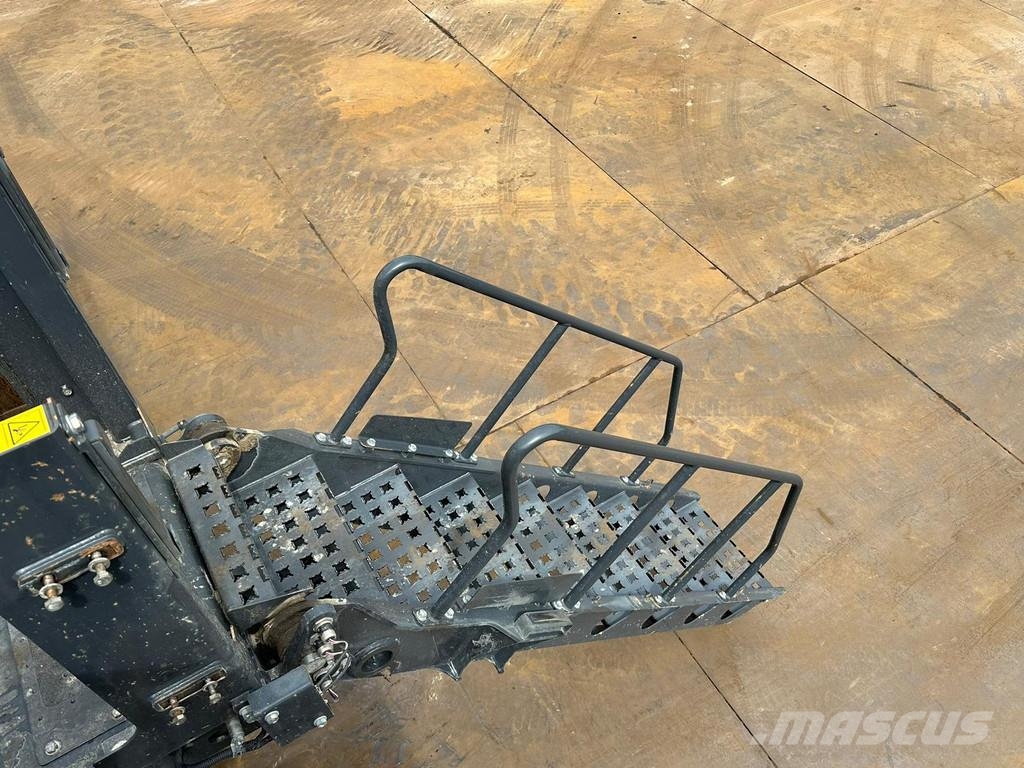 Komatsu PC1250-11E0 - CE certified Mini excavatoare < 7t
