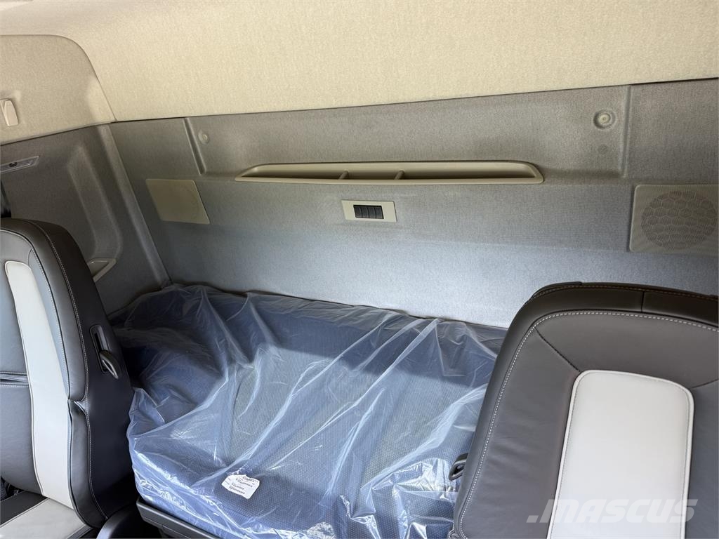 Volvo FH500 8X2 Camiones grúa