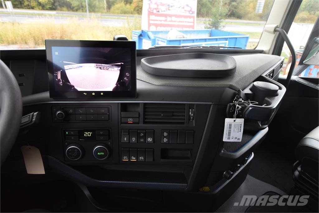 Volvo FH500 8X2 Vlakke laadvloer met kraan